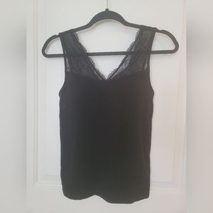 NWT Uniqlo XS black lacy tank top with built-in bra